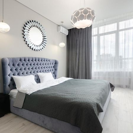 Petrovdom Apartments 267-373 In Rc Central Park, 7 John Mccain Street เคียฟ ภายนอก รูปภาพ