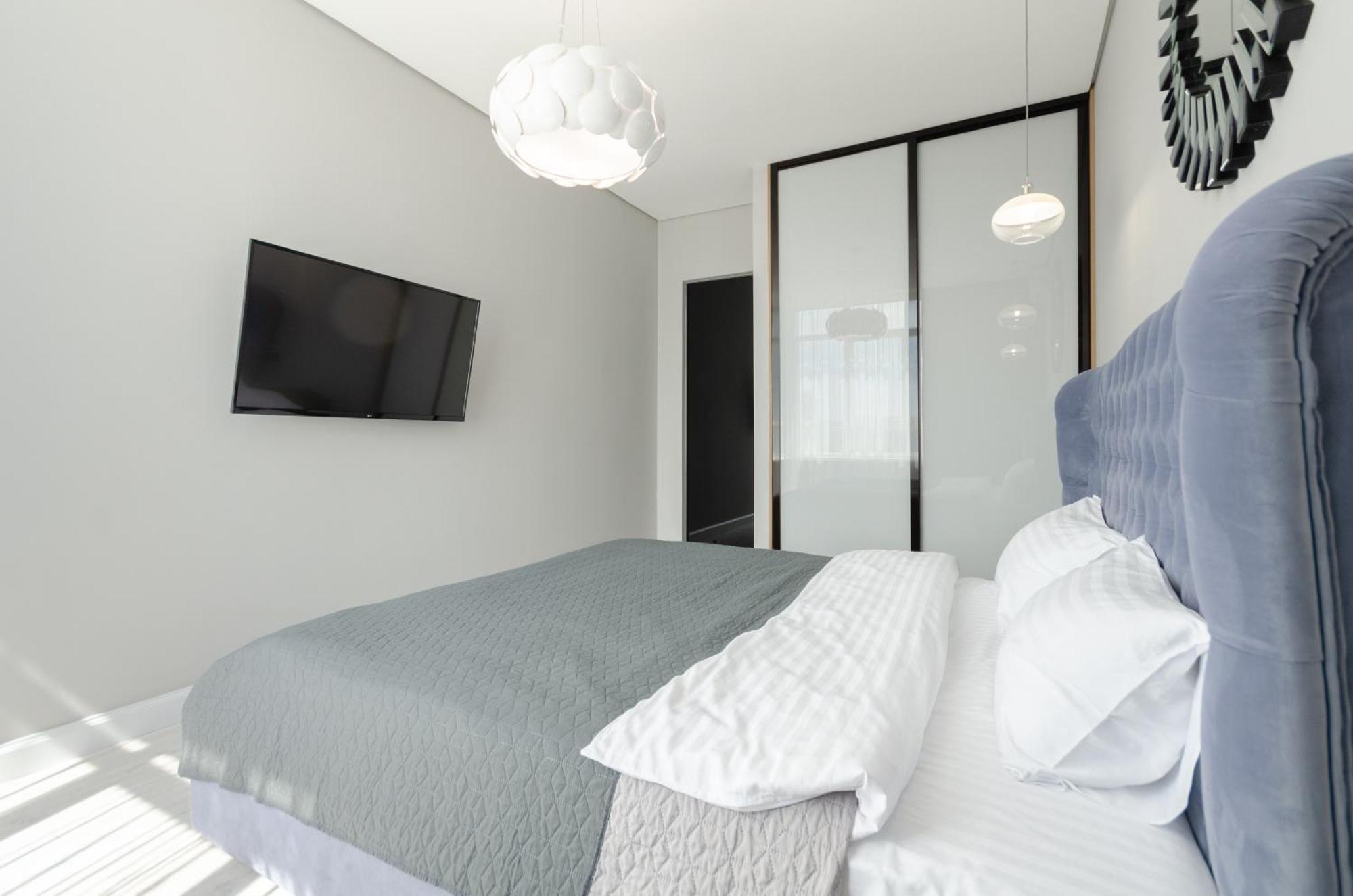 Petrovdom Apartments 267-373 In Rc Central Park, 7 John Mccain Street เคียฟ ภายนอก รูปภาพ