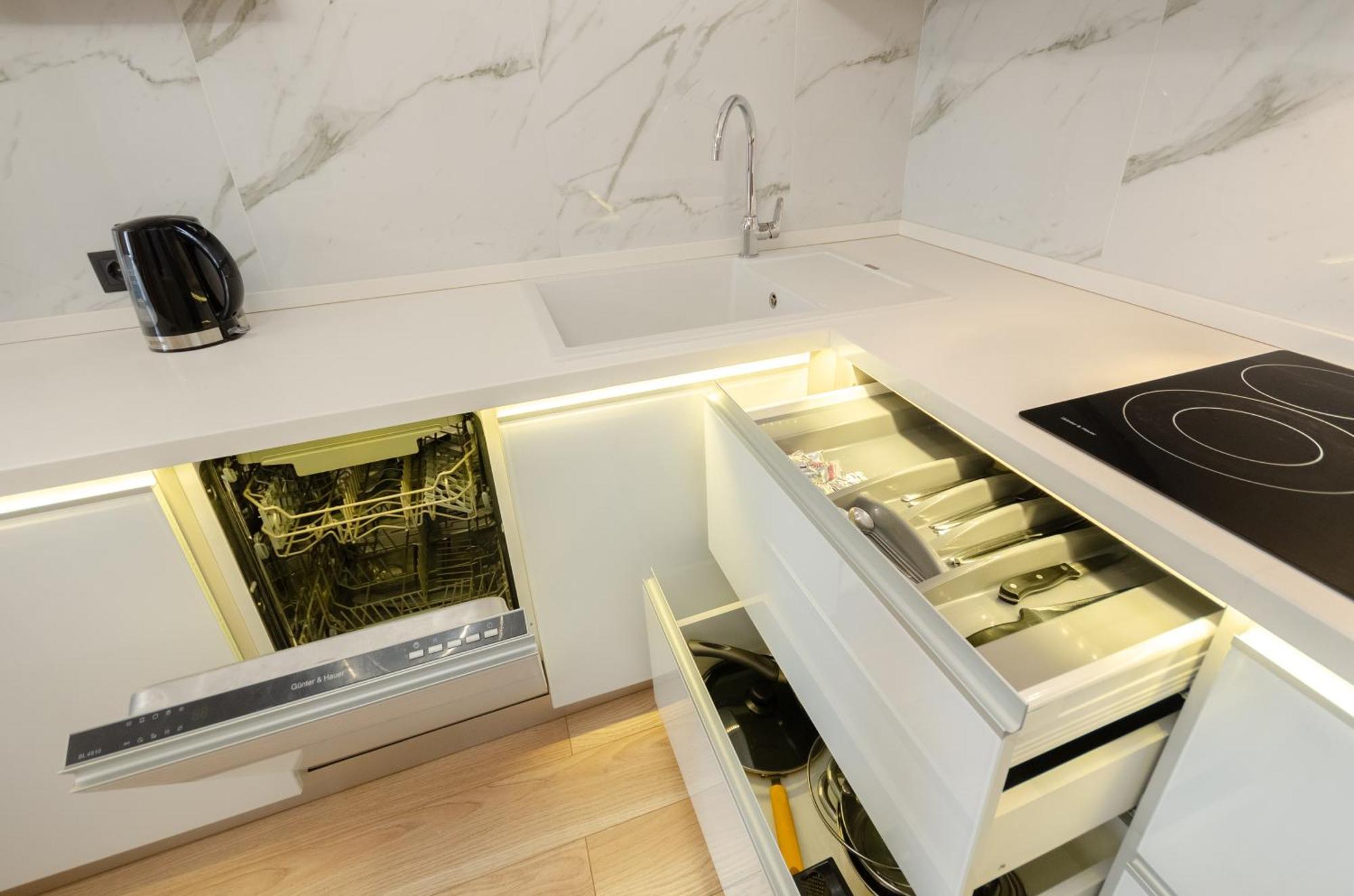 Petrovdom Apartments 267-373 In Rc Central Park, 7 John Mccain Street เคียฟ ภายนอก รูปภาพ