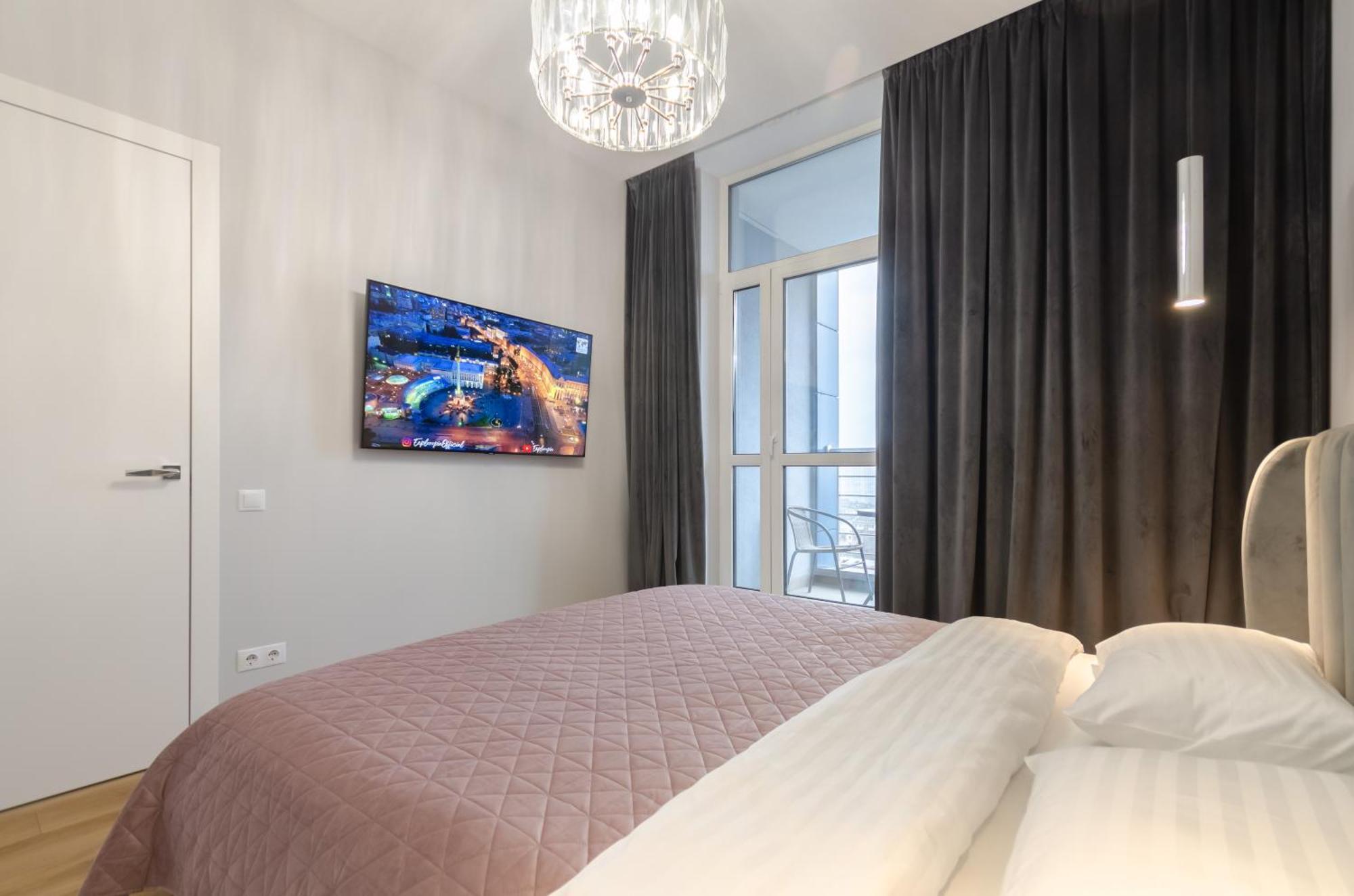 Petrovdom Apartments 267-373 In Rc Central Park, 7 John Mccain Street เคียฟ ภายนอก รูปภาพ