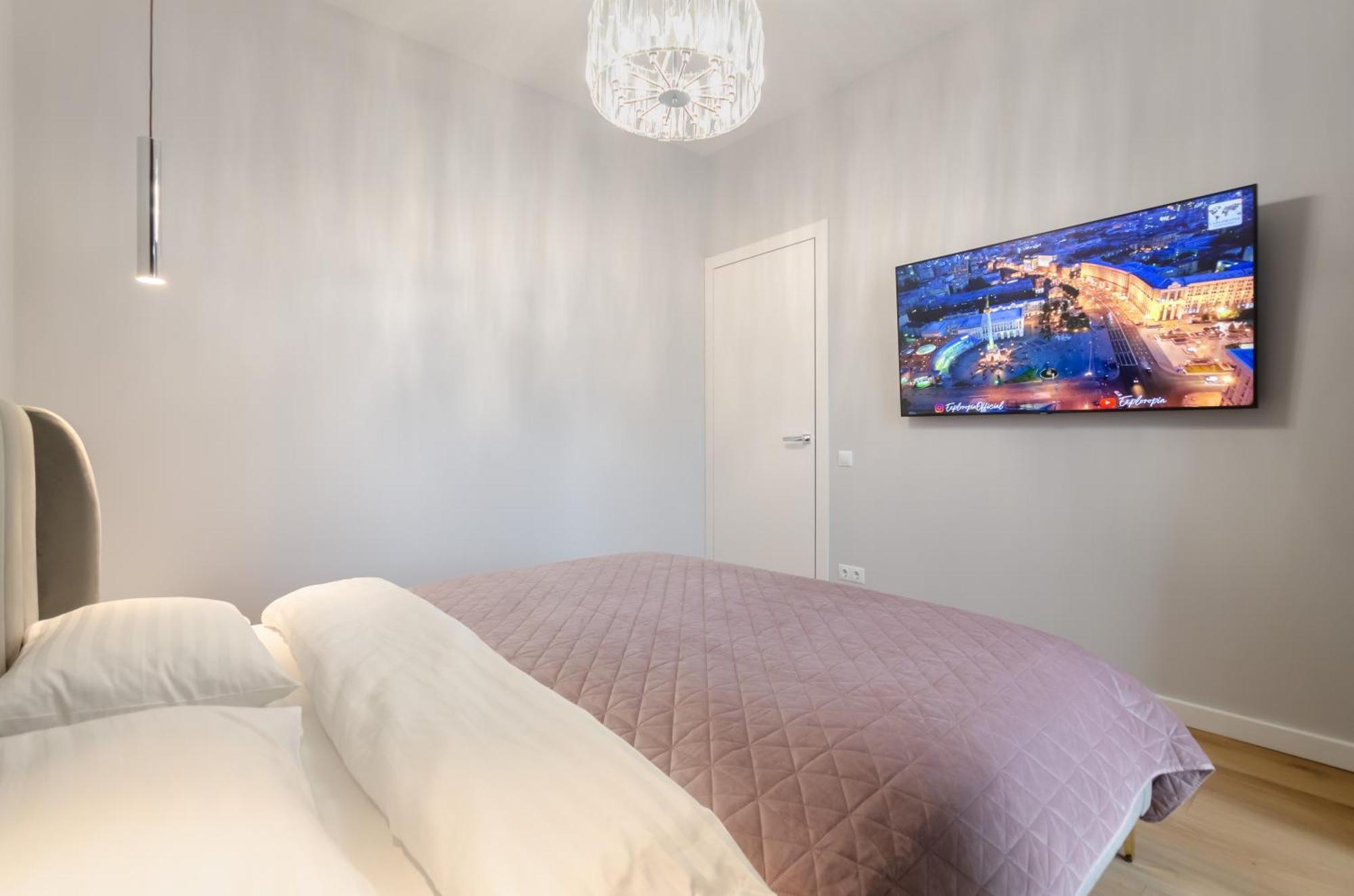 Petrovdom Apartments 267-373 In Rc Central Park, 7 John Mccain Street เคียฟ ภายนอก รูปภาพ