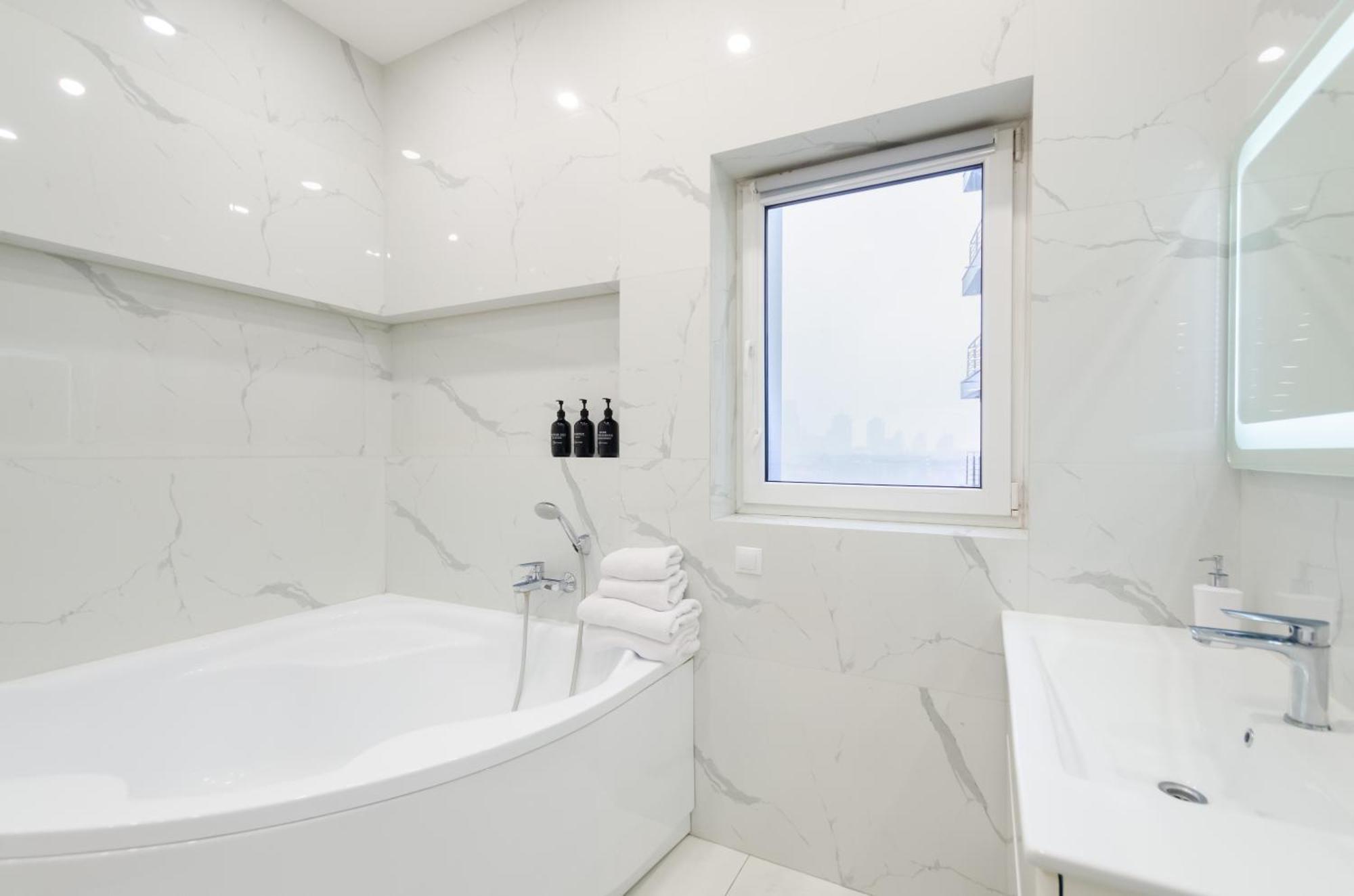 Petrovdom Apartments 267-373 In Rc Central Park, 7 John Mccain Street เคียฟ ภายนอก รูปภาพ